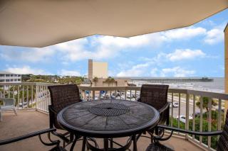 301 Charleston Oceanfront Villas - Folly Beach - 2