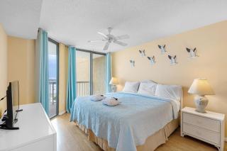 301 Charleston Oceanfront Villas - Folly Beach - 1