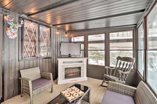 Near Skiing Pocono Lake Cabin with Screened Patio - Pocono Lake - 9