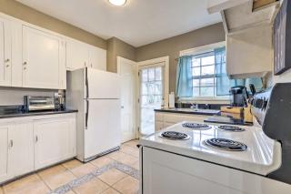 Chic and Cozy Greensboro Home, 2 Mi to Dtwn! - Greensboro - 2