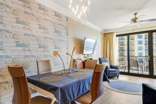 Emerald Grande 922 - 6