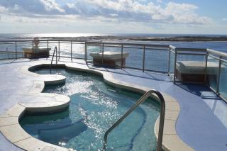 Emerald Grande 922 - 2