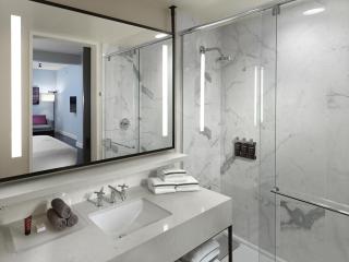 Axiom Hotel - 5