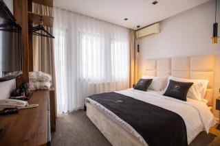 Plaza Boutique Hotel - Pristina - 1