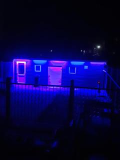 Adorable private suite with free street parking - Leicester - 6