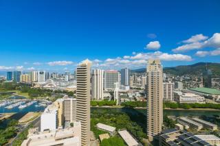 Two Bedroom Discovery Bay High Rise Condos with Lanai & Gorgeous Views - Honolulu - 1