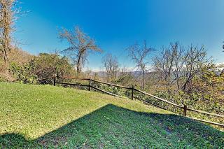 Crestwood Retreat - Arden - 6