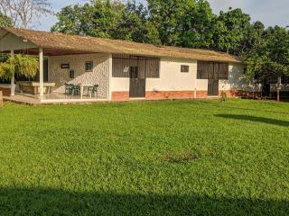 Finca Turística Villa Natasha - Casa Campestre y Cabañas Villavicencio - Villavicencio - 4