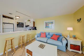 Cozy Carolina Beach Condo - Carolina Beach - 4