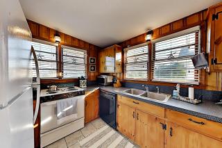 Beachside Cottage - 5