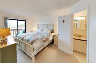 Sunset landing Unit 12 - 1