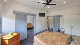 Broadway Hotel - Parkes - 2