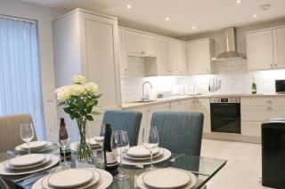 Townhouse, close to harbour with sea views - 9