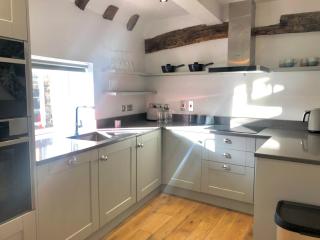 3 The Olde Barn Apartments - Stamford - 4