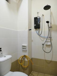 Homestay Kuala Terengganu near Batu Burok, Hospital HSNZ, KTCC Mall, Drawbridge B - Kuala Terengganu - 4