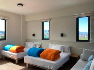 Read to Sleep Book & Bed - Puli - 1