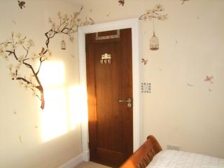 Glendalough Scenery Farmhouse - 1