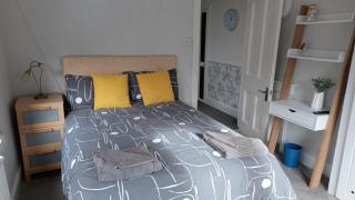 Loveliest Homes Paignton - Casa Marina - 3 bed, 2 bathroom house, balcony, parking - Paignton - 9