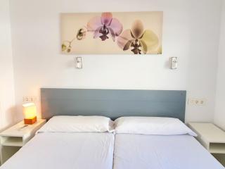 Skol 444. Fantastic Renovated 1 Bed Apartment in Skol Marbella - Marbella - 1