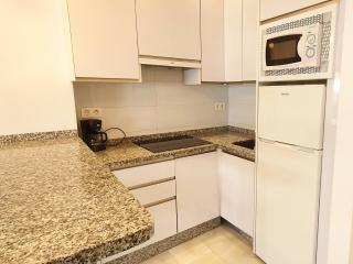 Skol 444. Fantastic Renovated 1 Bed Apartment in Skol Marbella - Marbella - 3