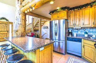 Rustic Sterling Cabin Walk to Palisade Lake! - 2