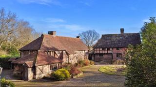 Finest Retreats - Sandhill Cottage with hot tub - Turners Hill - 0