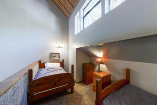 Eagles Nest Condo #88 - Lakeshore - 4