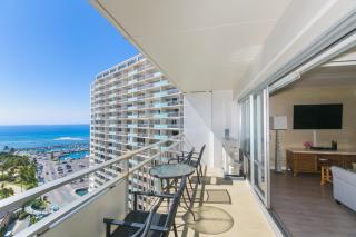 Ilikai Tower One Bedroom Lagoon View Waikiki Condos with Lanai & Free Wifi - 7