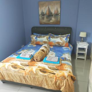 Relaxing Retreats at Cocobay Apartments - 4