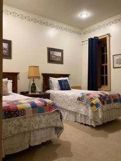 Oak Valley Inn and Suites - Geneseo - 9