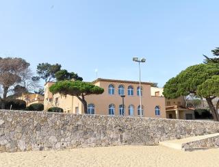 Apartamento con jardín a 11 metros de la playa. SE. - Palamós - 8
