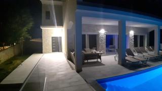 Pool-Villa „4 Seasons“ Seaview - Novi Vinodolski - 4