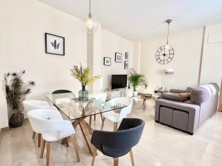 Teodosio Apartment FREE PARKING & CENTRAL AC - Sevilla - 0