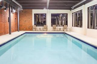Ramada by Wyndham Alpharetta Atlanta North - Alpharetta - 8