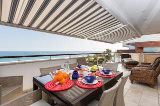 CoolHouses Algarve Luz, Ocean front 4 Bed house w/ pool, Casa da Pipa - Praia da Luz - 2