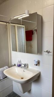 Cosy 3 Zimmer Whg incl großer Wohnküche, Smart TV, WLAN, Eutelsat & Astra Satelliten TV, viele Parkplätze vorhanden, Langzeitmiete - Flörsheim am Main - 6