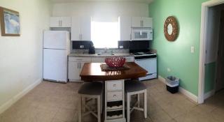 Edgewater Lodge - 8