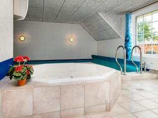 Luxury Retreat with Pool - By Traum Ferienwohnungen - Øster Vrøgum - 8
