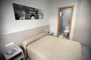 Hotel Ciutat De Sant Adria - Sant Adria de Besos - 8
