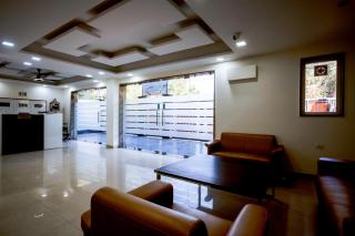 The Palms Inn I Near Medanta Medicity I Sec-38 - 1