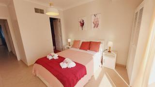 3 bedroom apartment in Oura Albufeira with amazing pool at walking distance to beach, strip and old town, WIFI and AC, private condo - 9