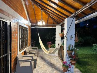 Hermosa Cabana con bonito Jardin y piscina en la Mesa de los Santos - Los Curos - 4