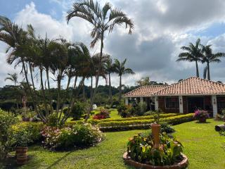 Hermosa Cabana con bonito Jardin y piscina en la Mesa de los Santos - Los Curos - 2
