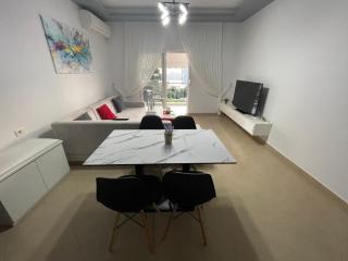 Cozy And Spacious Apartment With Sea View - Saranda - 8
