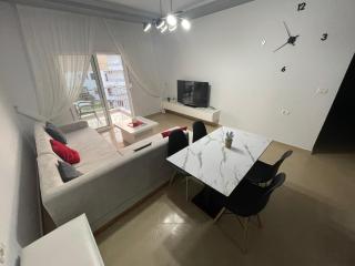 Cozy And Spacious Apartment With Sea View - Saranda - 7