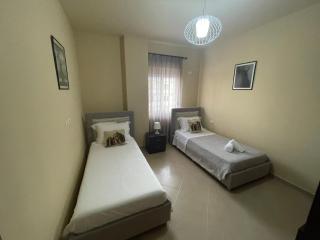 Cozy And Spacious Apartment With Sea View - Saranda - 1