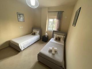 Cozy And Spacious Apartment With Sea View - Saranda - 2