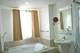 The Pinnacle Hotel and Suites - Davao City - 6
