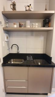 Lindo apto, 100metros da praia, na Av Brasil com a Av Central melhor localização - 1