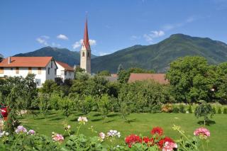 Apartment in Brixen with Pool & Dolomites Views - 2